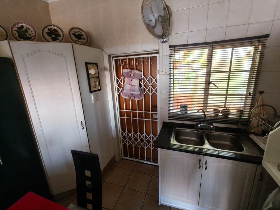 3 Bedroom Property for Sale in Safari Gardens North West